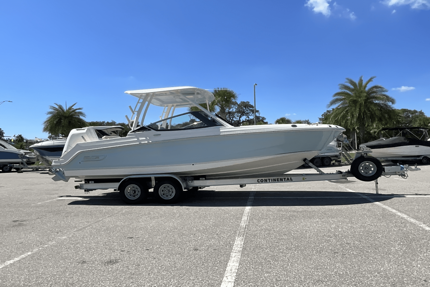 2025 Boston Whaler 240 Vantage Image Thumbnail #22