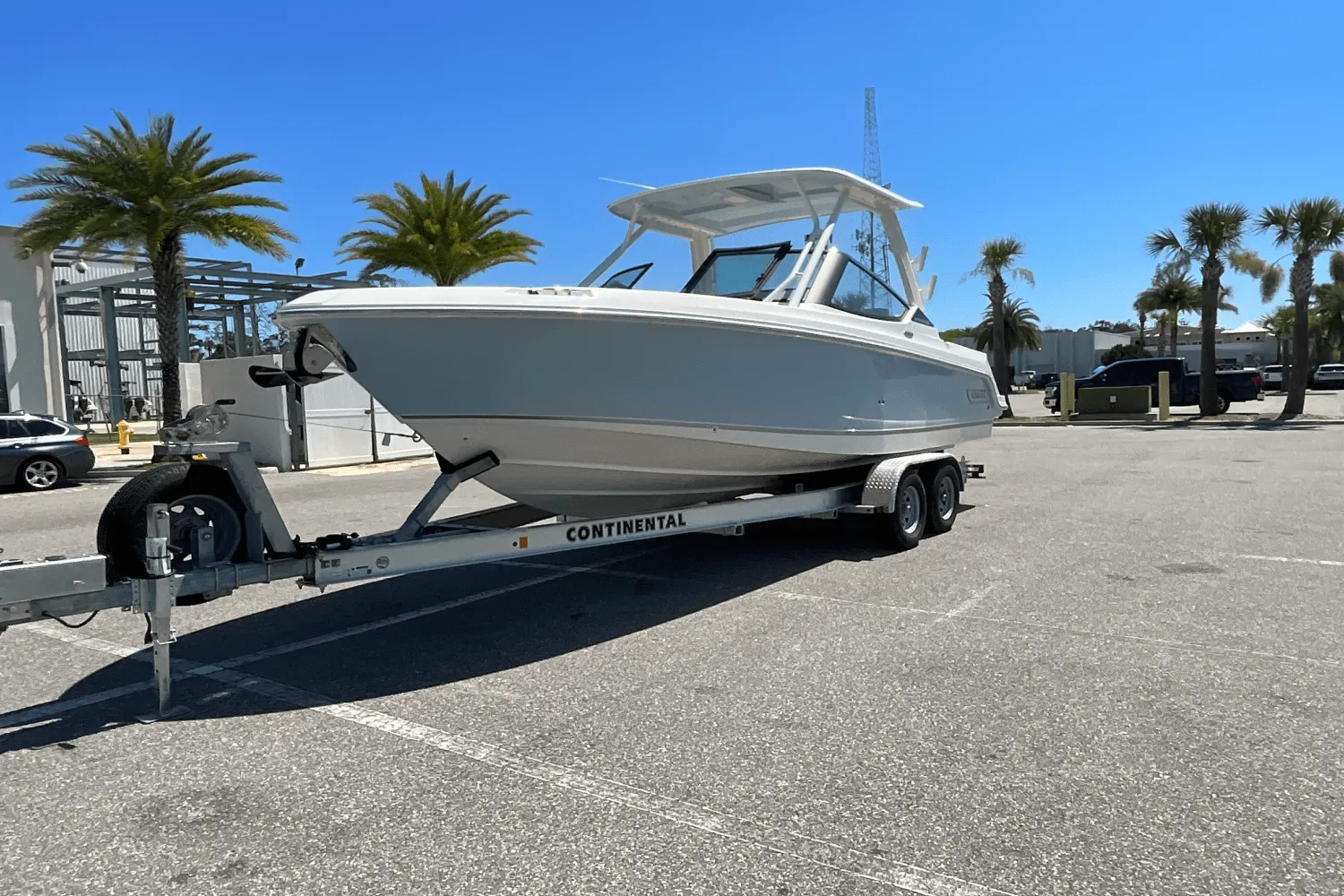 2025 Boston Whaler 240 Vantage Image Thumbnail #0