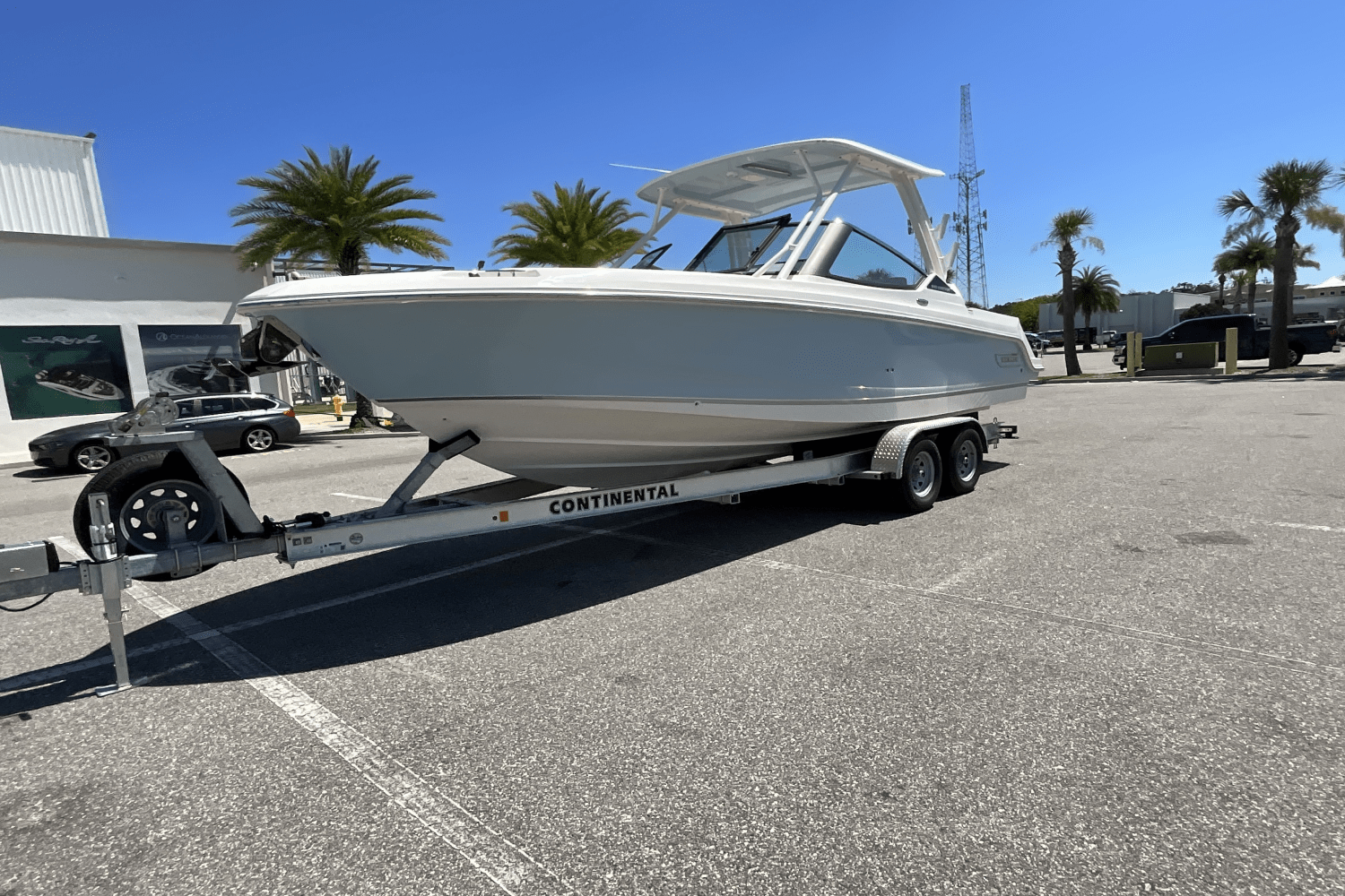 2025 Boston Whaler 240 Vantage Image Thumbnail #1