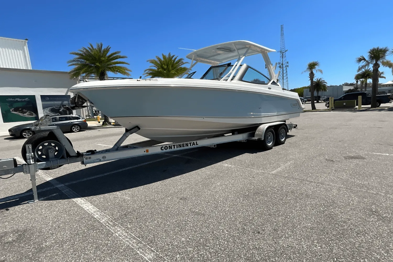 2025 Boston Whaler 240 Vantage Image Thumbnail #1