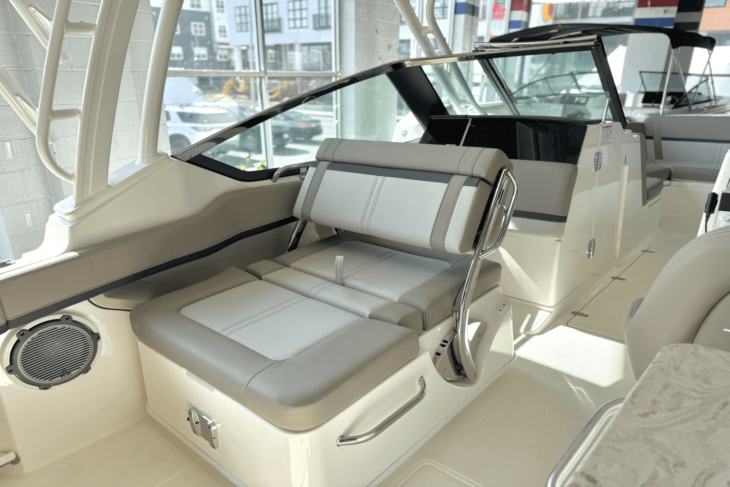 2025 Boston Whaler 240 Vantage Image Thumbnail #22