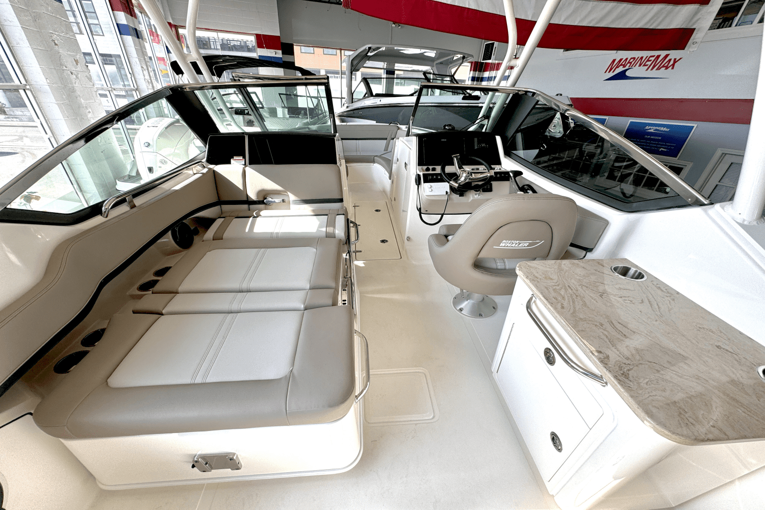 2025 Boston Whaler 240 Vantage Image Thumbnail #25