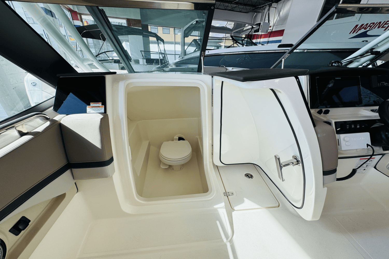 2025 Boston Whaler 240 Vantage Image Thumbnail #34