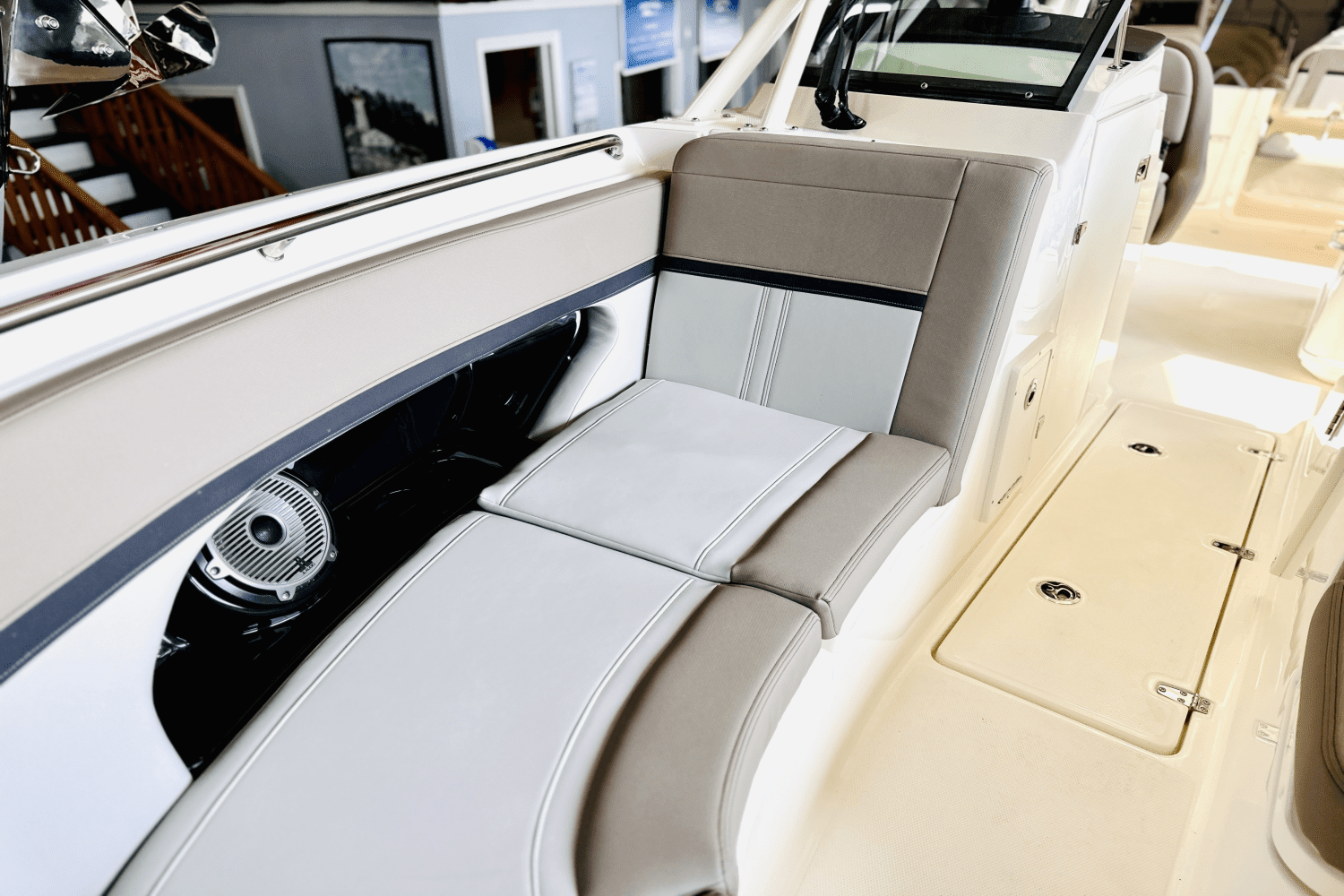 2025 Boston Whaler 240 Vantage Image Thumbnail #46