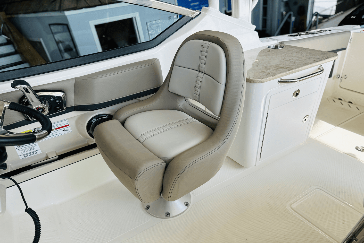 2025 Boston Whaler 240 Vantage Image Thumbnail #37