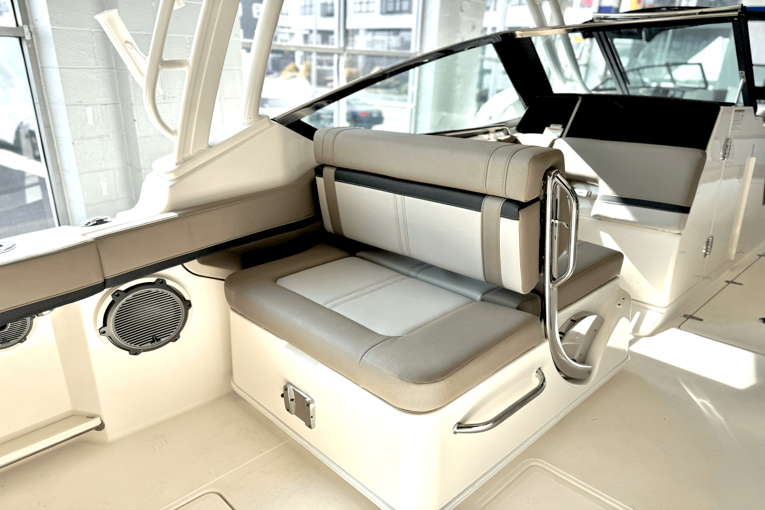 2025 Boston Whaler 240 Vantage Image Thumbnail #24