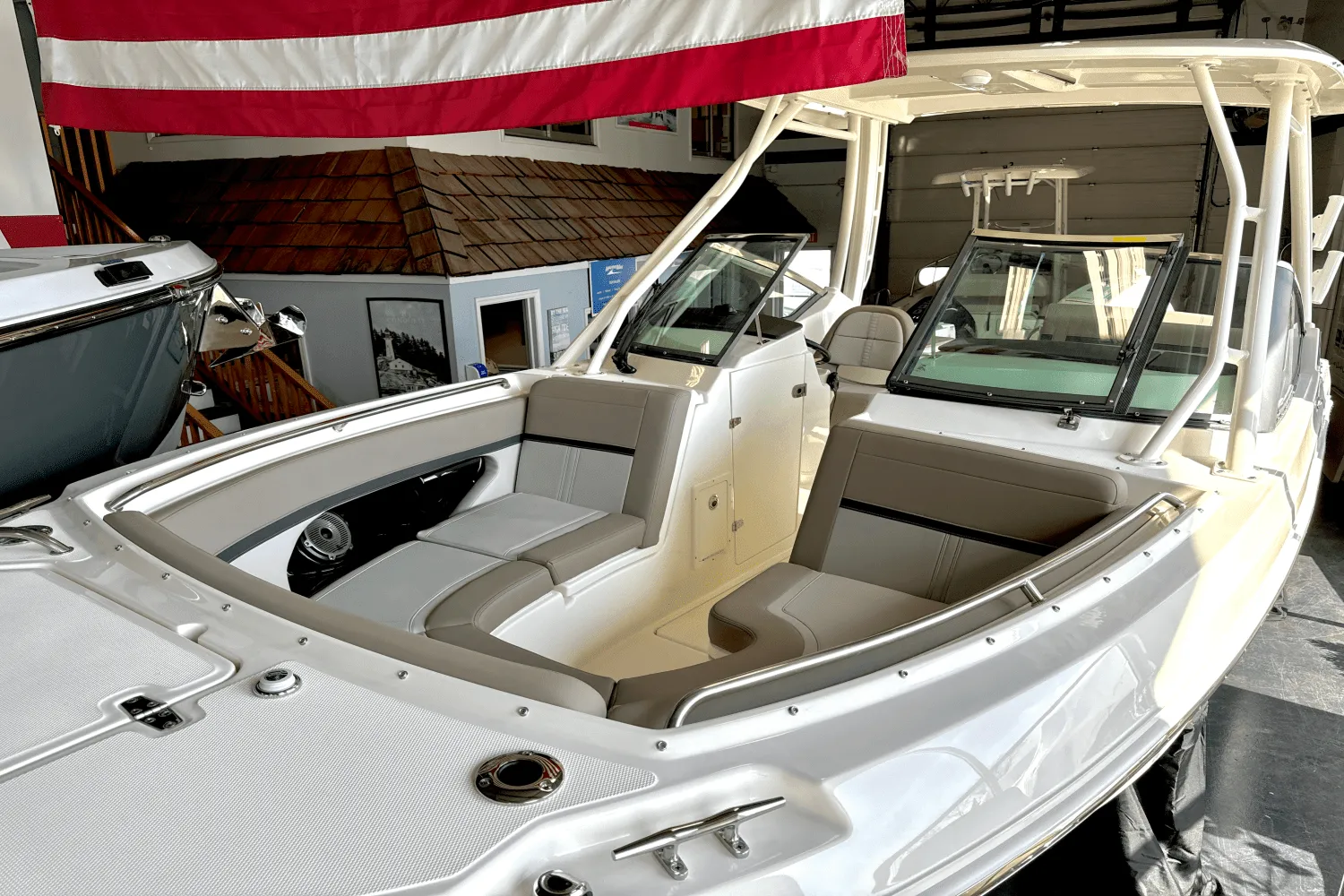 2025 Boston Whaler 240 Vantage Image Thumbnail #43