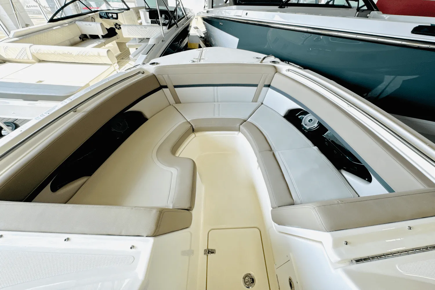 2025 Boston Whaler 240 Vantage Image Thumbnail #44