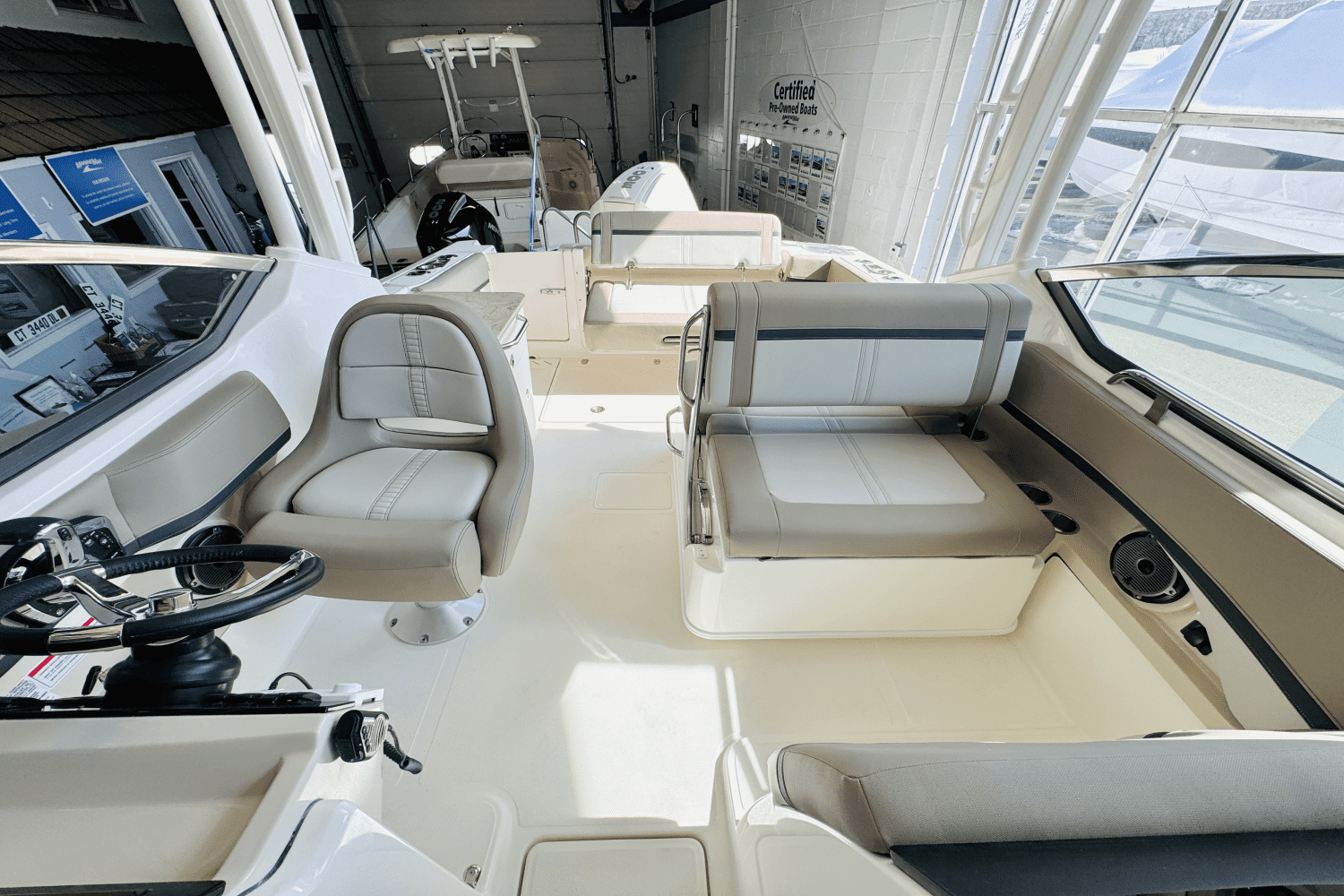 2025 Boston Whaler 240 Vantage Image Thumbnail #29
