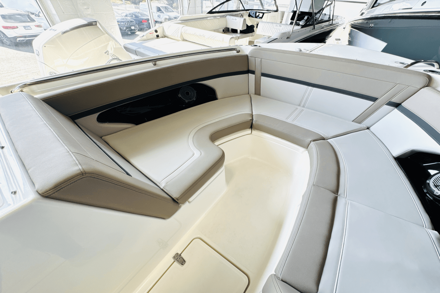 2025 Boston Whaler 240 Vantage Image Thumbnail #45