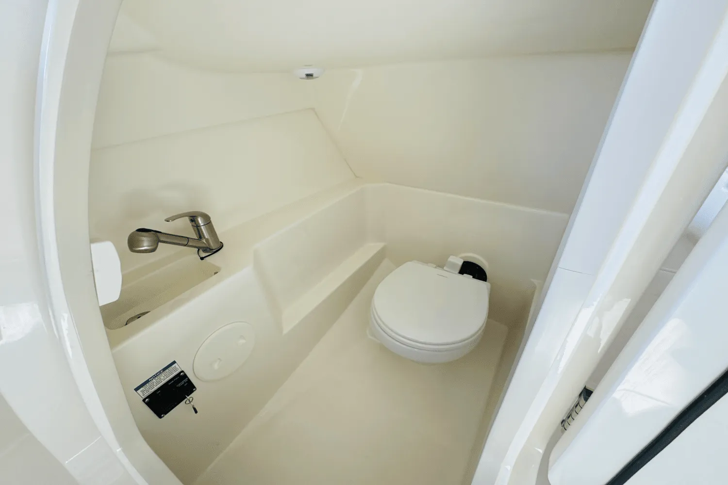 2025 Boston Whaler 240 Vantage Image Thumbnail #33