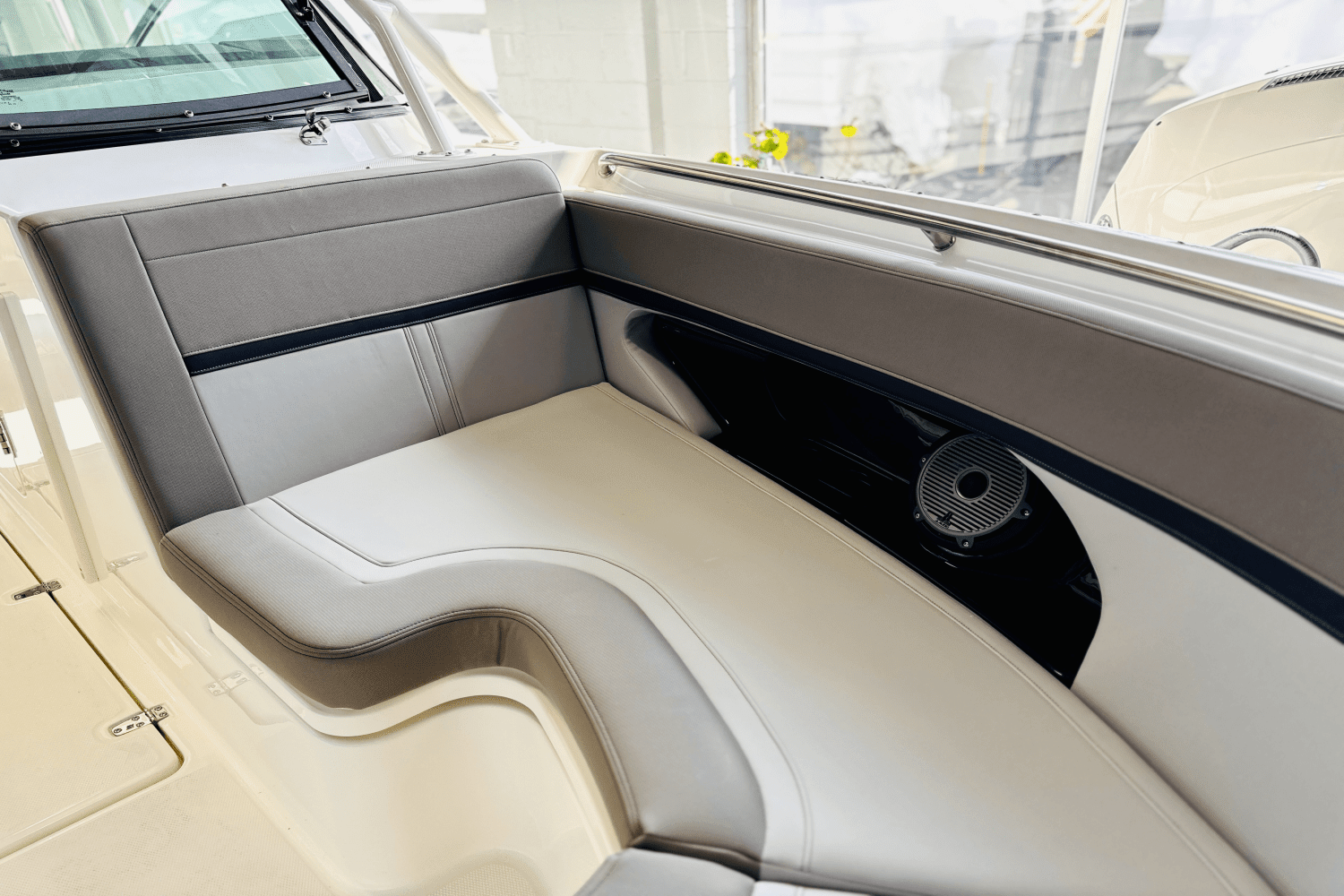 2025 Boston Whaler 240 Vantage Image Thumbnail #47