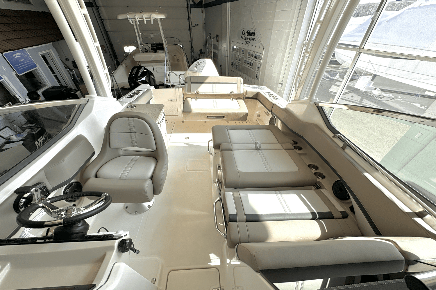 2025 Boston Whaler 240 Vantage Image Thumbnail #42