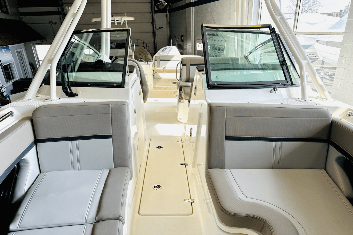 2025 Boston Whaler 240 Vantage Image Thumbnail #48