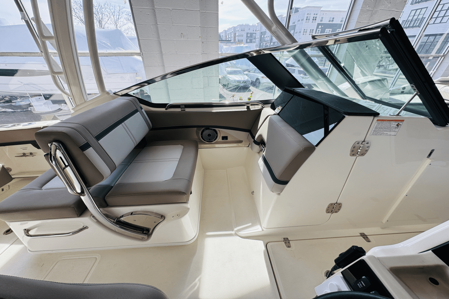 2025 Boston Whaler 240 Vantage Image Thumbnail #32