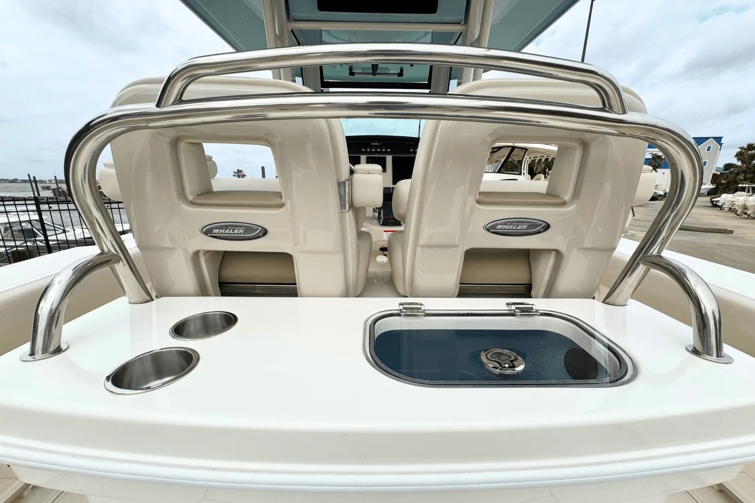 2025 Boston Whaler 250 Outrage Image Thumbnail #10