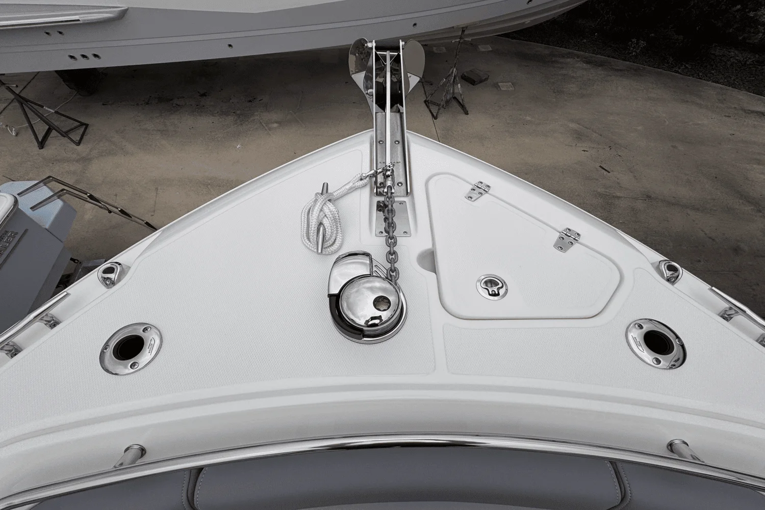 2025 Boston Whaler 250 Outrage Image Thumbnail #17