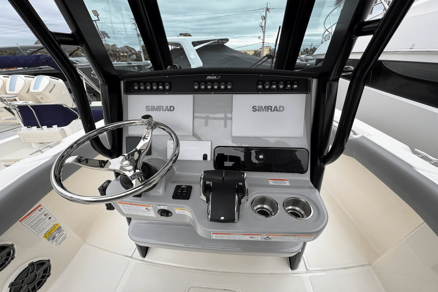 2025 Boston Whaler 250 Outrage Image Thumbnail #14