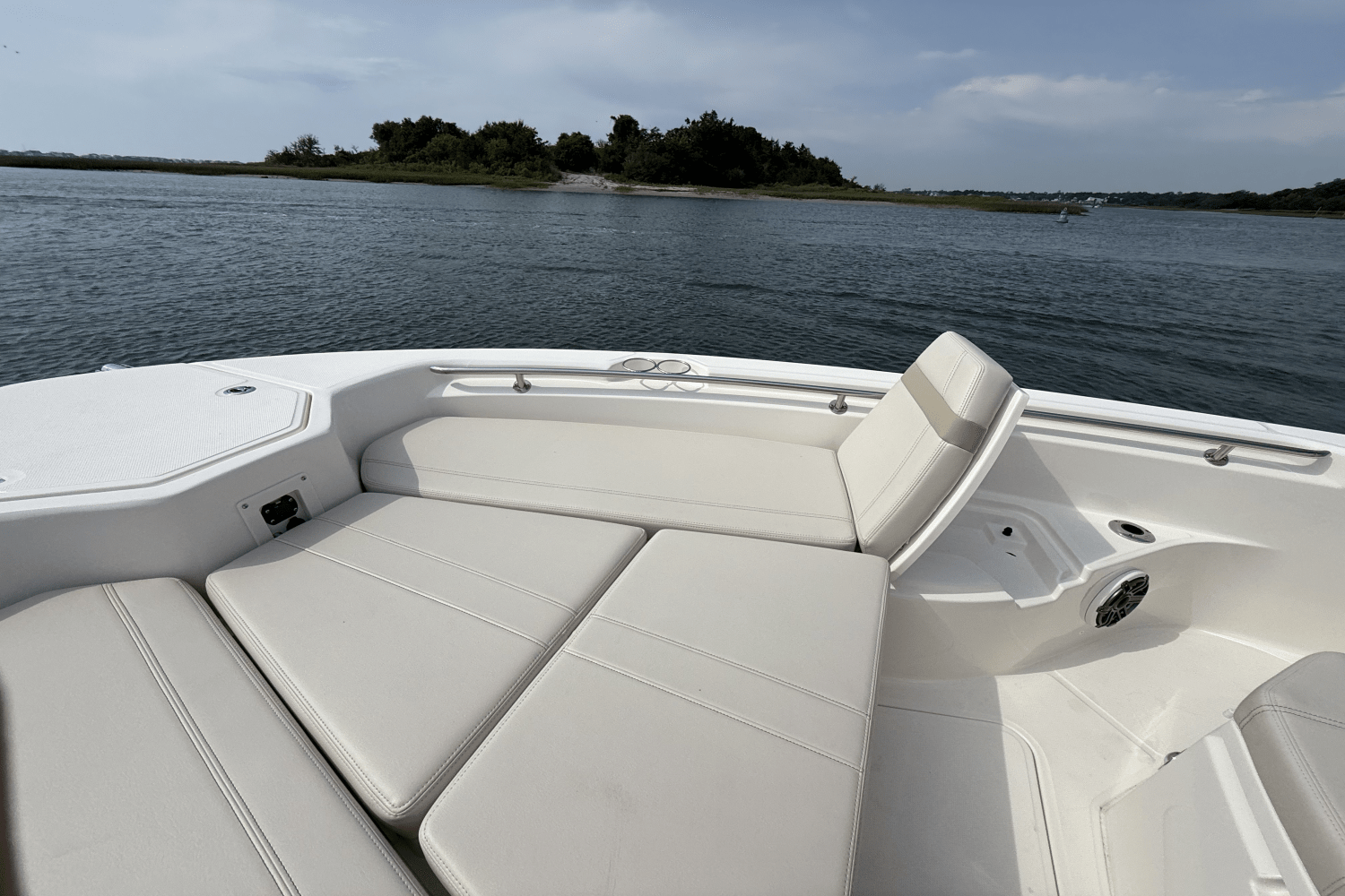 2025 Boston Whaler 280 Dauntless Image Thumbnail #10