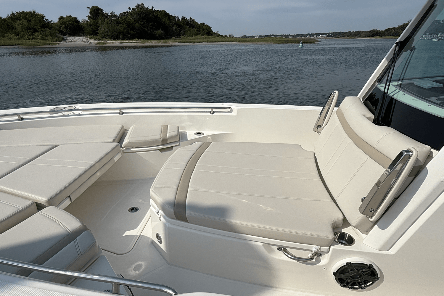 2025 Boston Whaler 280 Dauntless Image Thumbnail #7