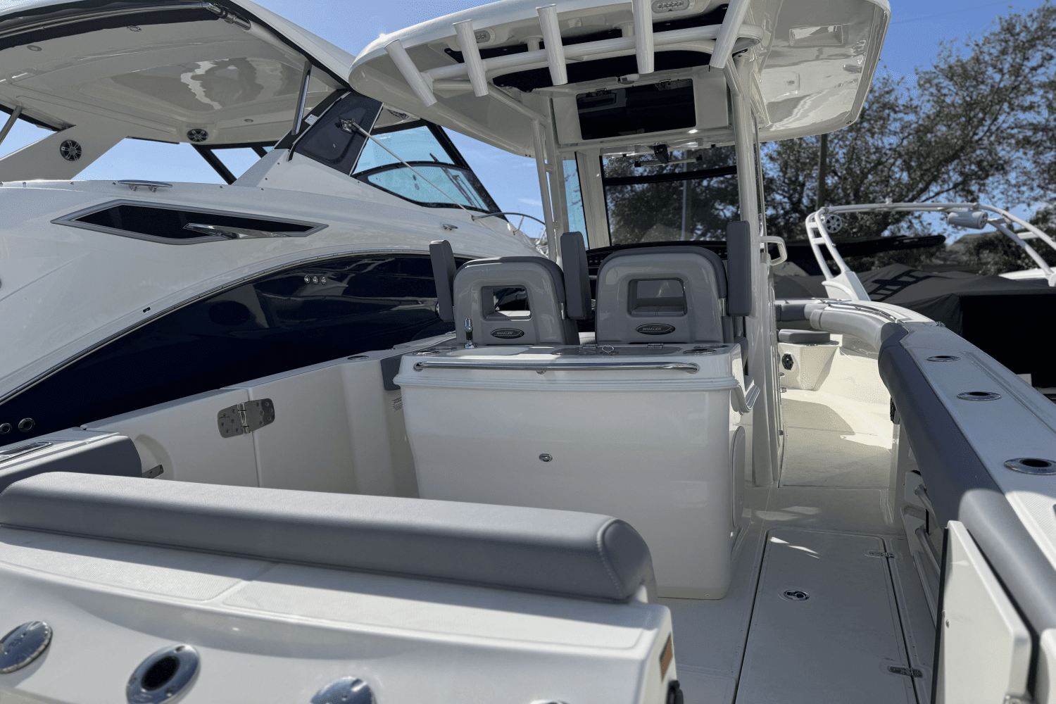 2025 Boston Whaler 280 Outrage Image Thumbnail #3