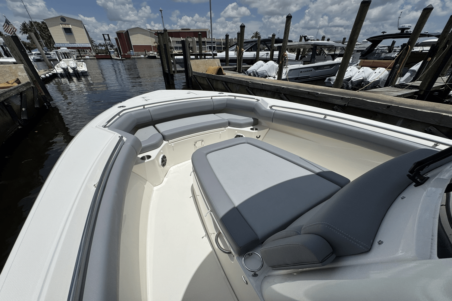 2025 Boston Whaler 280 Outrage Image Thumbnail #22
