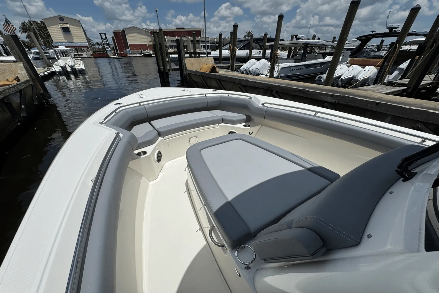2025 Boston Whaler 280 Outrage Image Thumbnail #22