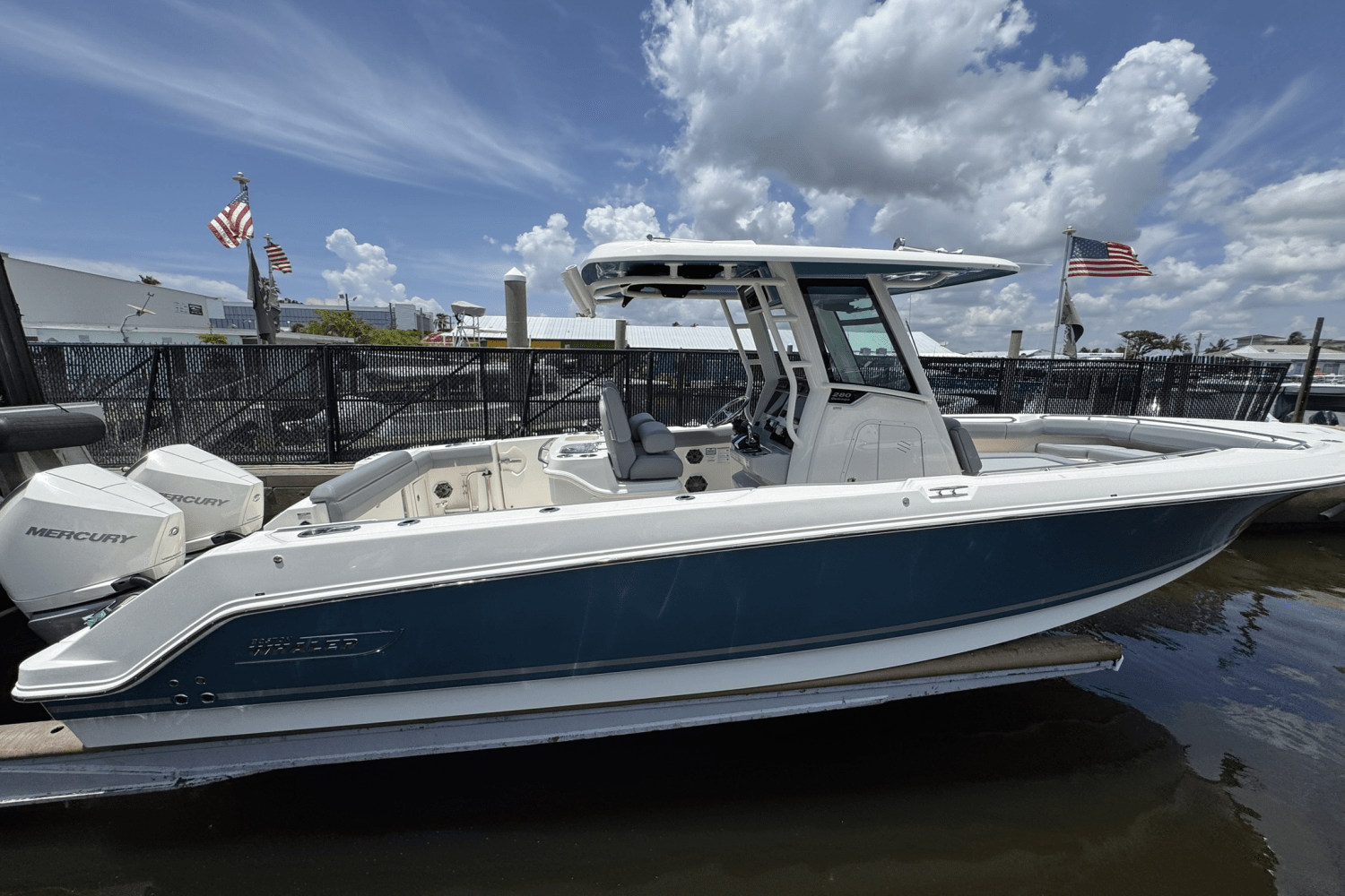 2025 Boston Whaler 280 Outrage Image Thumbnail #9