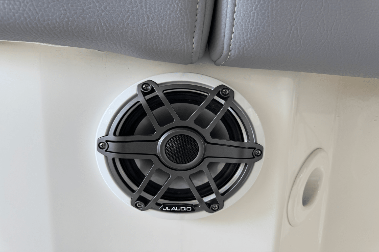 2025 Boston Whaler 280 Outrage Image Thumbnail #28