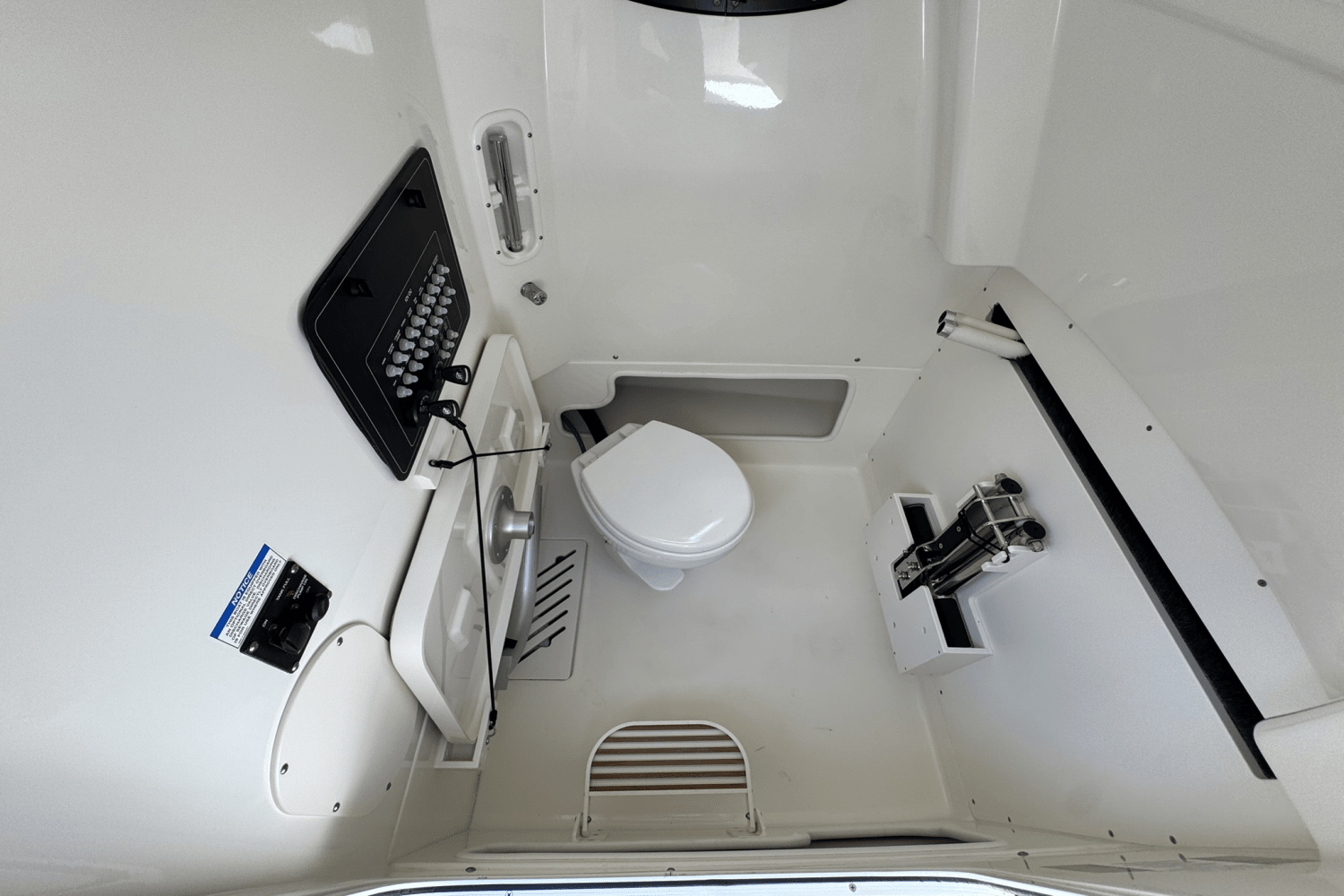 2025 Boston Whaler 280 Outrage Image Thumbnail #30