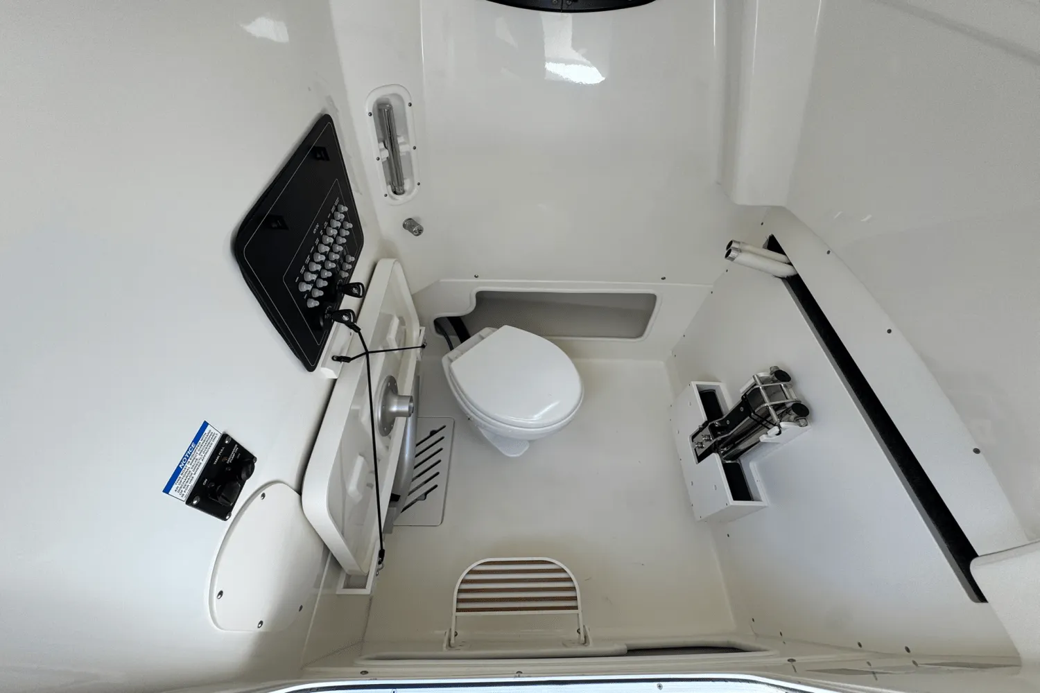 2025 Boston Whaler 280 Outrage Image Thumbnail #30