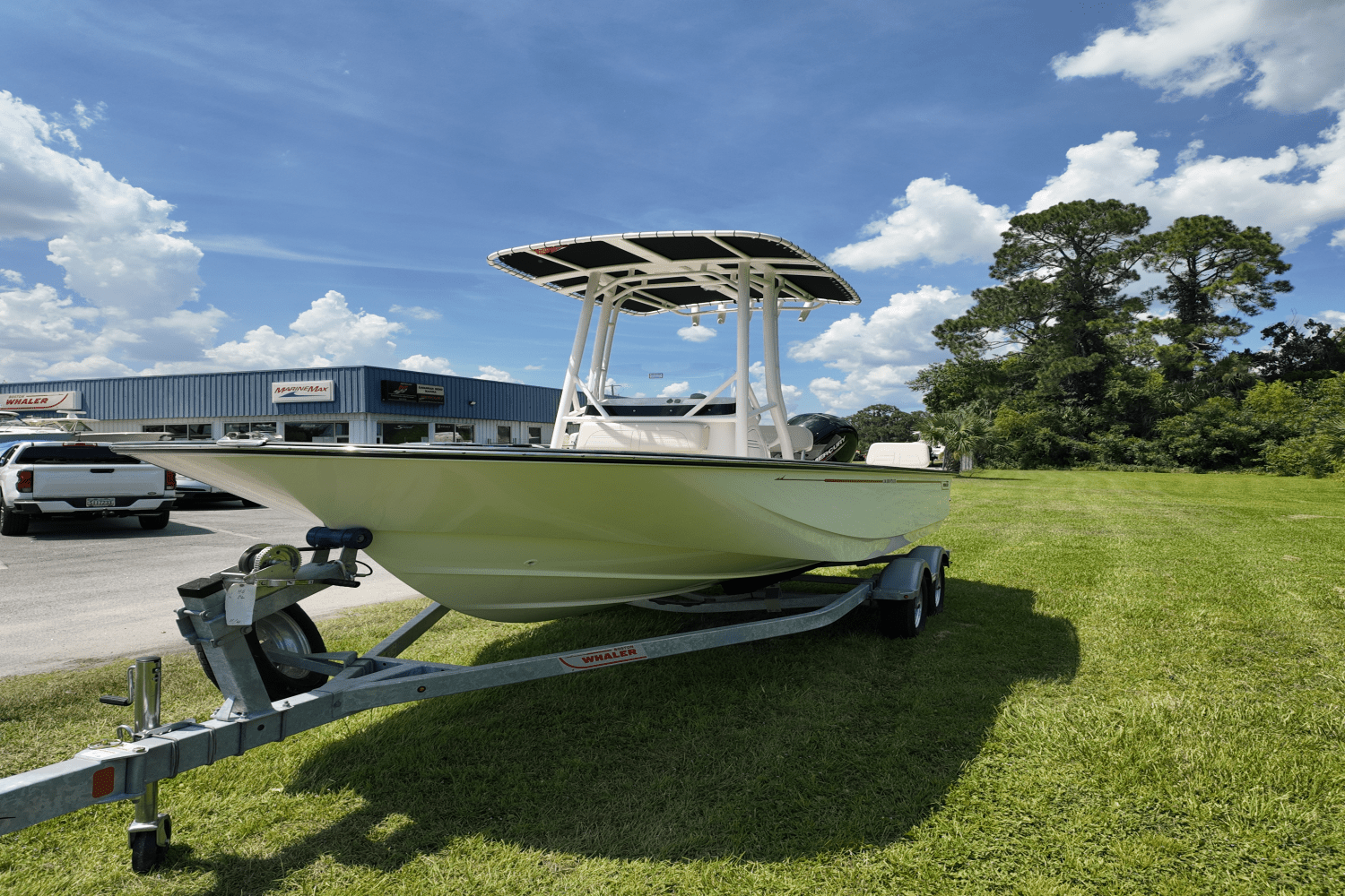 2025 Boston Whaler 190 Montauk Image Thumbnail #9