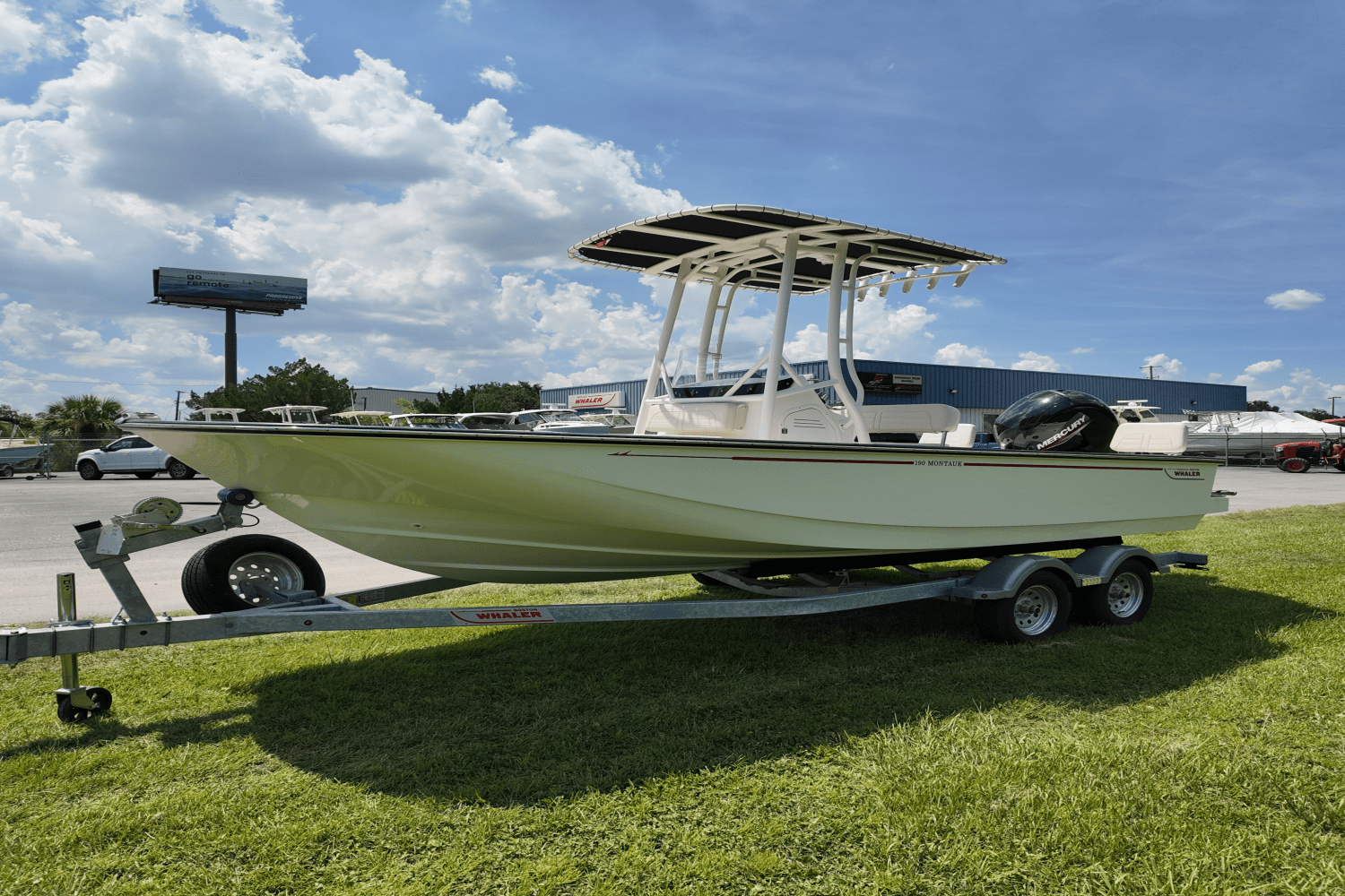 2025 Boston Whaler 190 Montauk Image Thumbnail #11