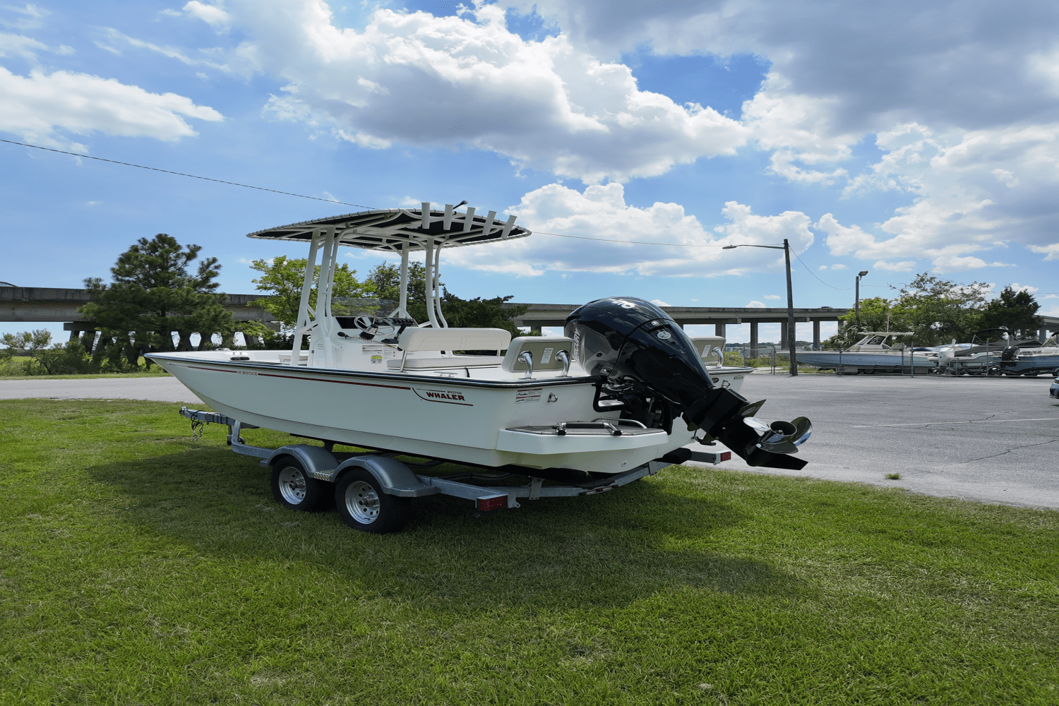 2025 Boston Whaler 190 Montauk Image Thumbnail #17