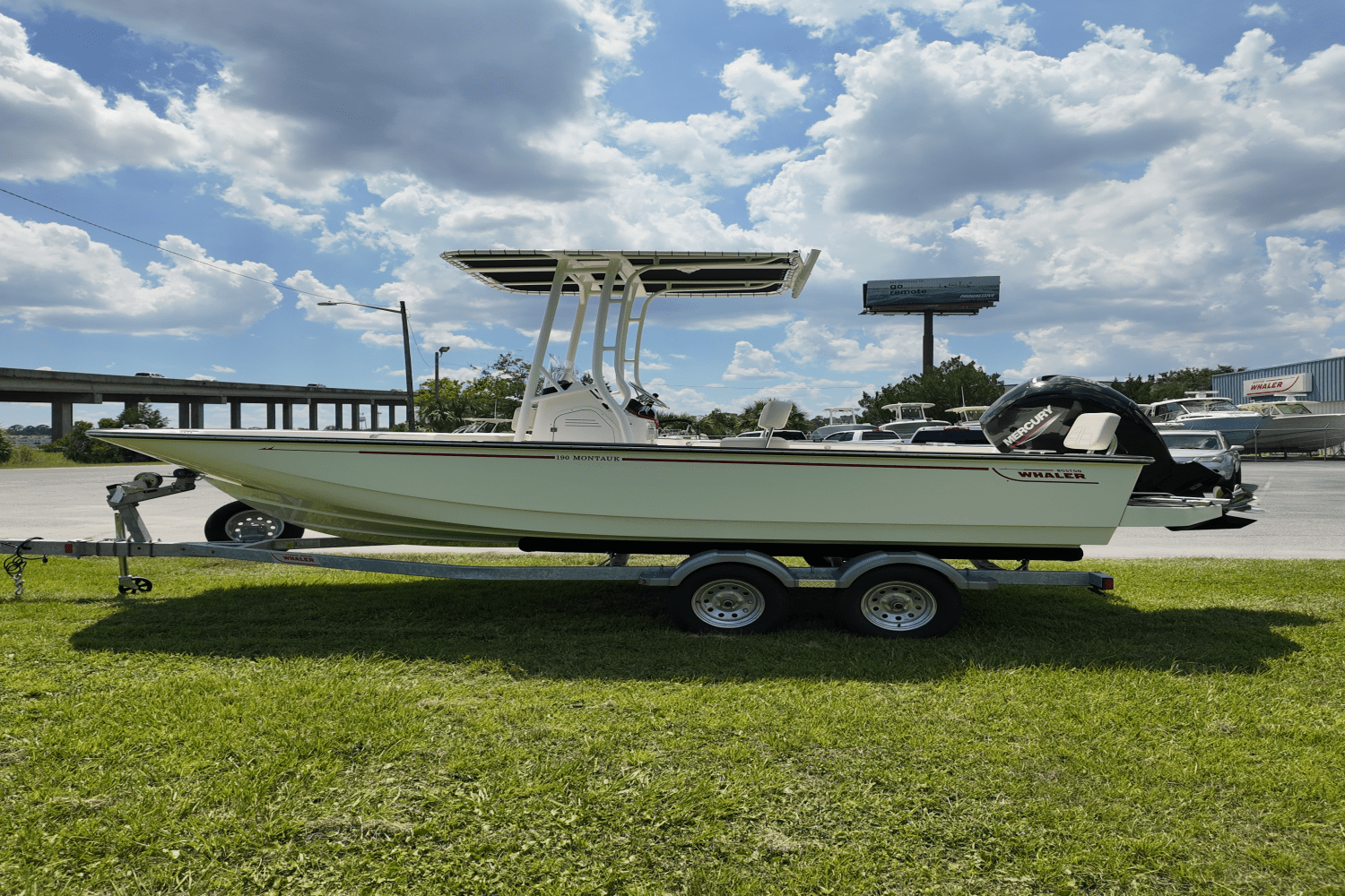 2025 Boston Whaler 190 Montauk Image Thumbnail #14