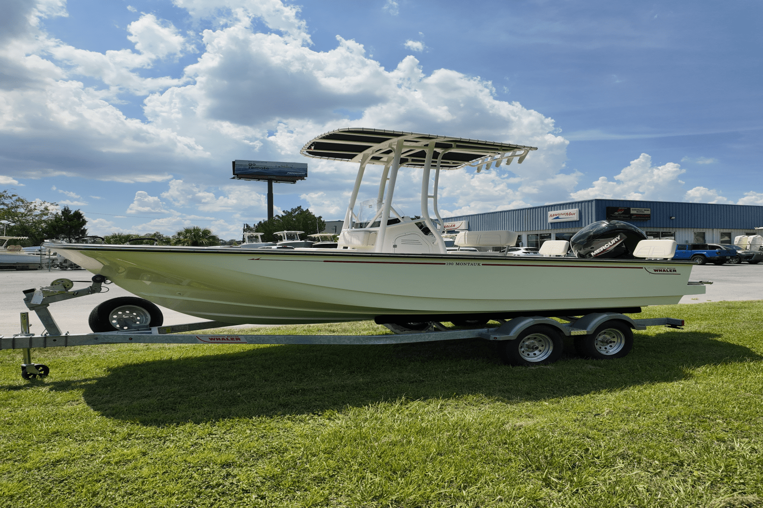 2025 Boston Whaler 190 Montauk Image Thumbnail #12