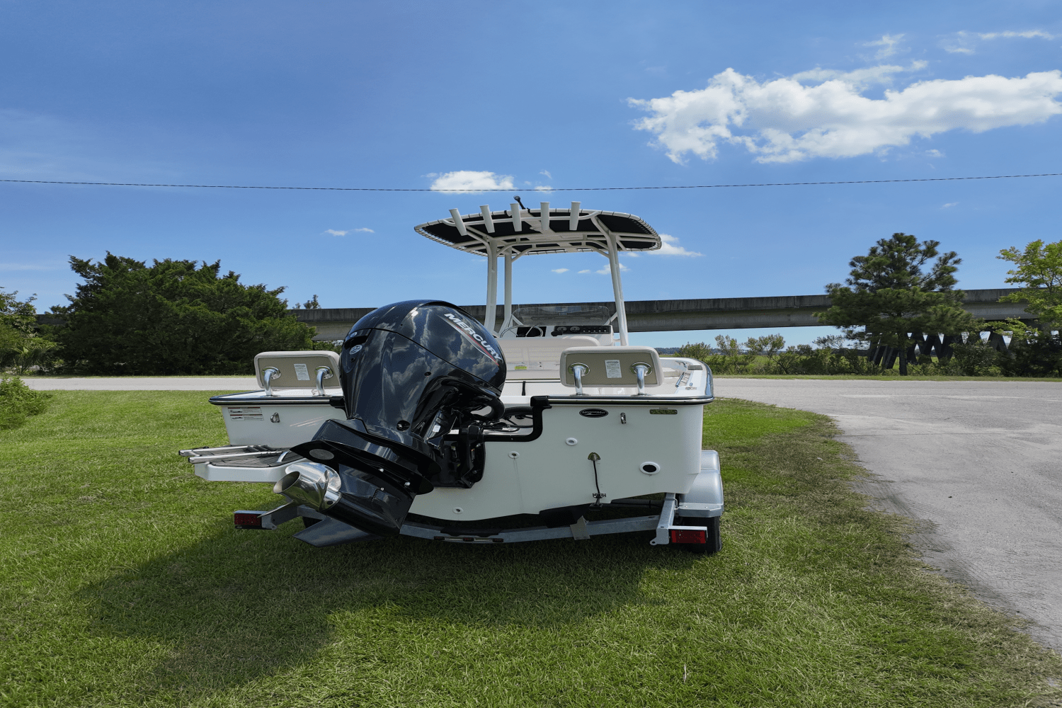 2025 Boston Whaler 190 Montauk Image Thumbnail #20