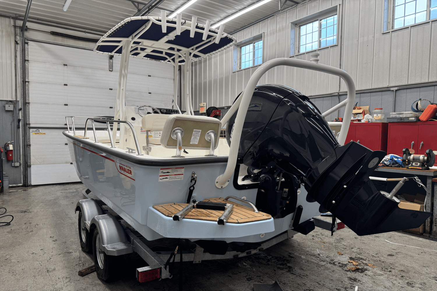 2025 Boston Whaler 190 Montauk Image Thumbnail #5