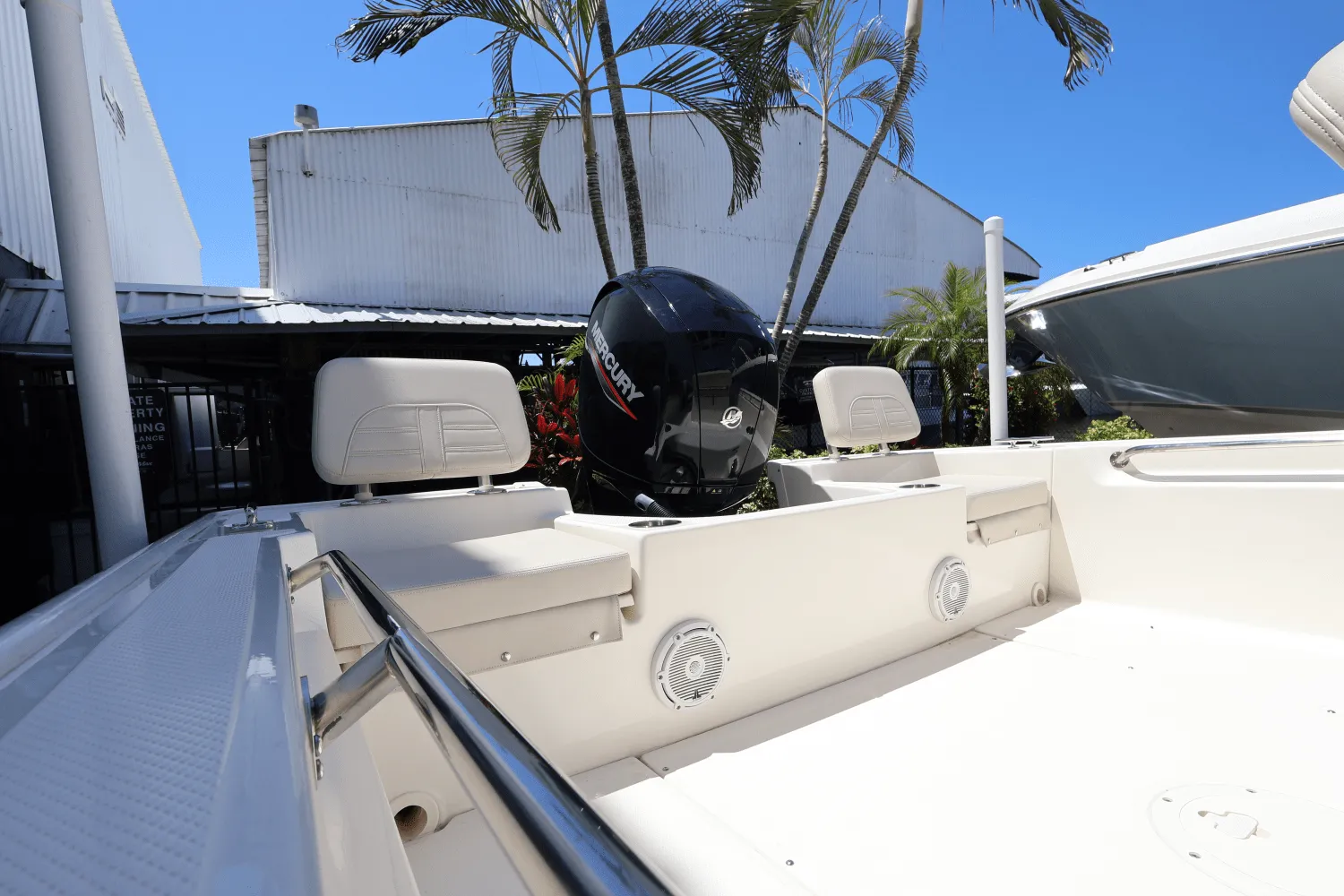 2025 Boston Whaler 190 Montauk Image Thumbnail #11