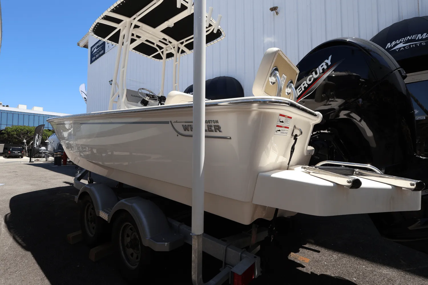 2025 Boston Whaler 190 Montauk Image Thumbnail #5
