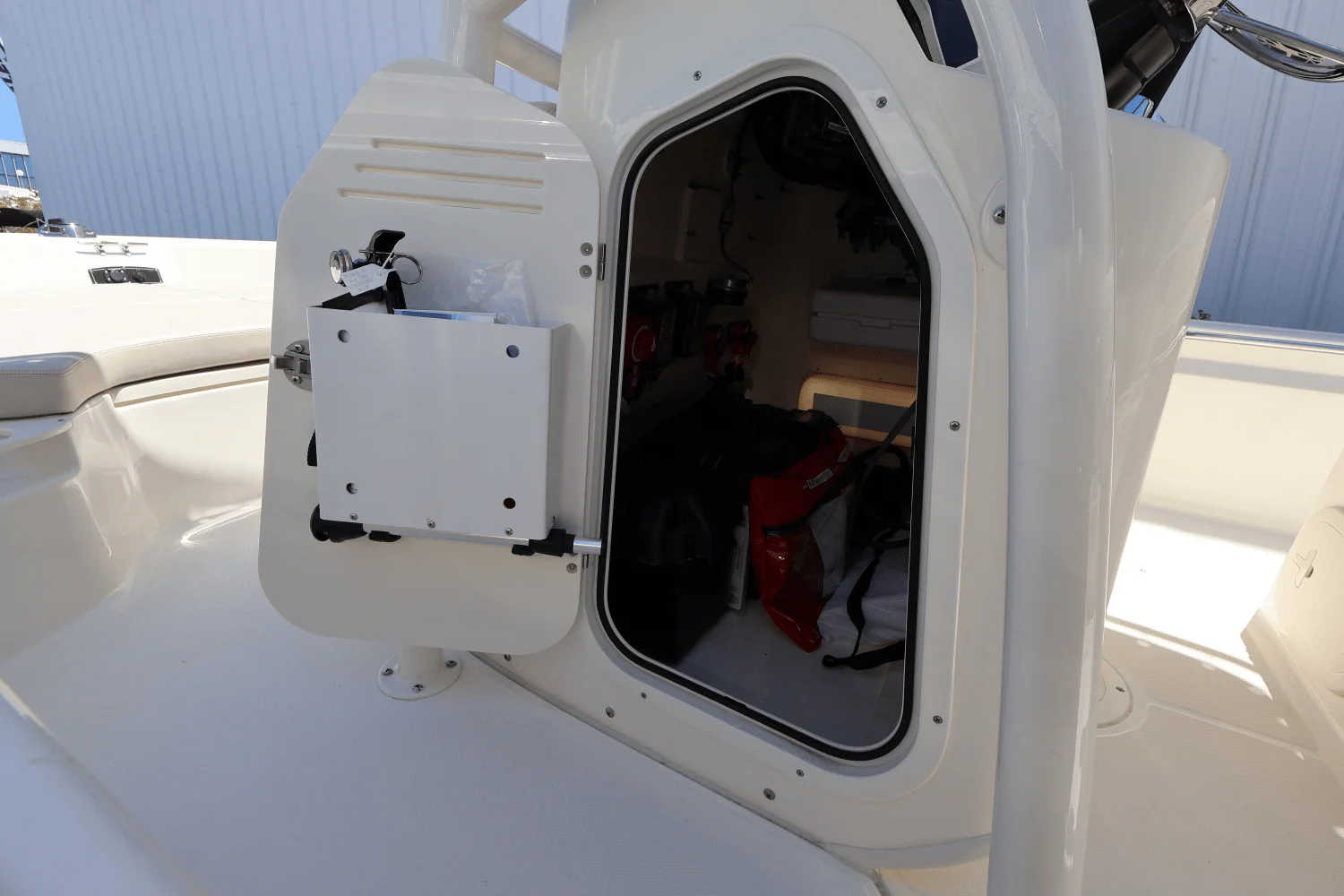 2025 Boston Whaler 190 Montauk Image Thumbnail #24