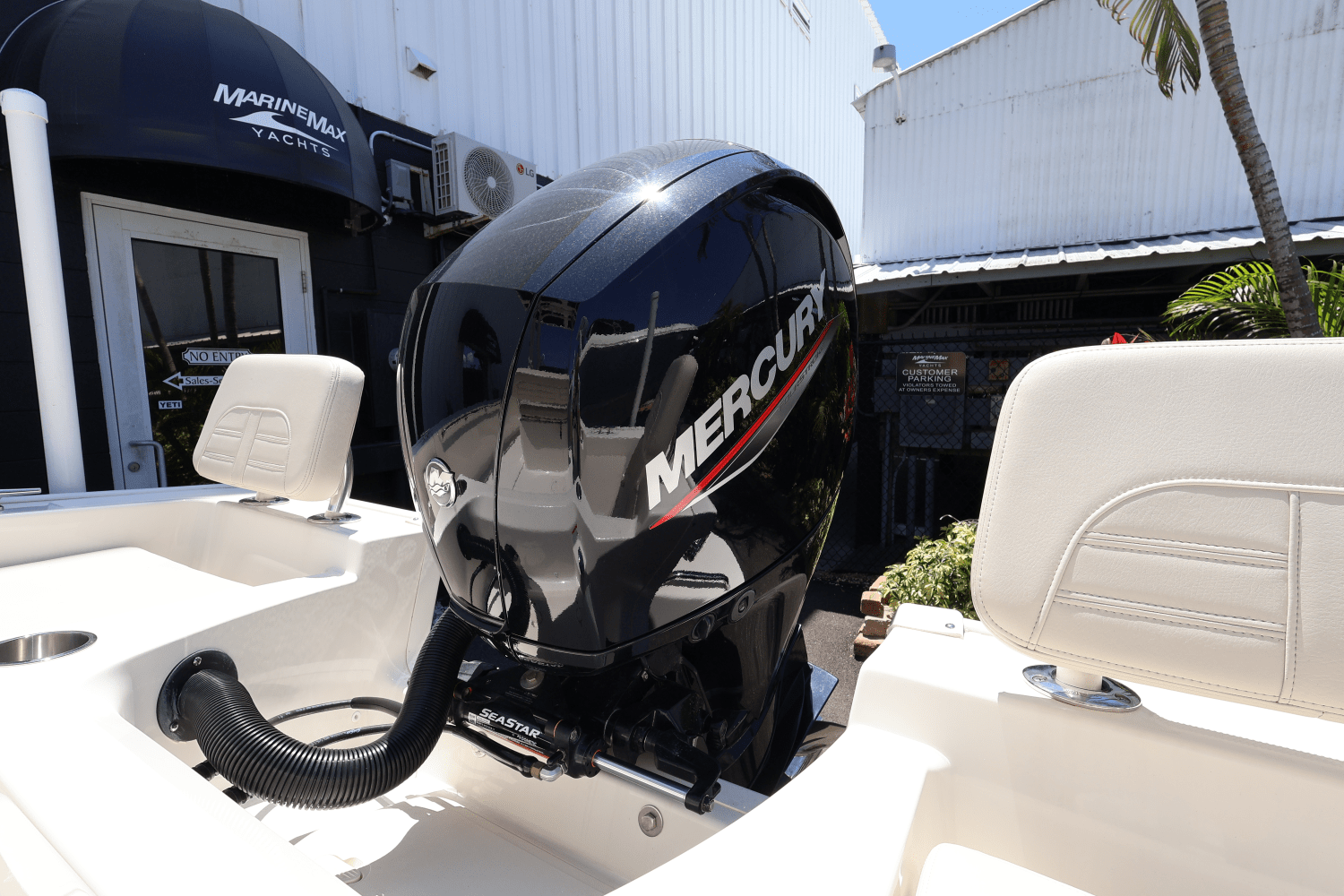 2025 Boston Whaler 190 Montauk Image Thumbnail #9