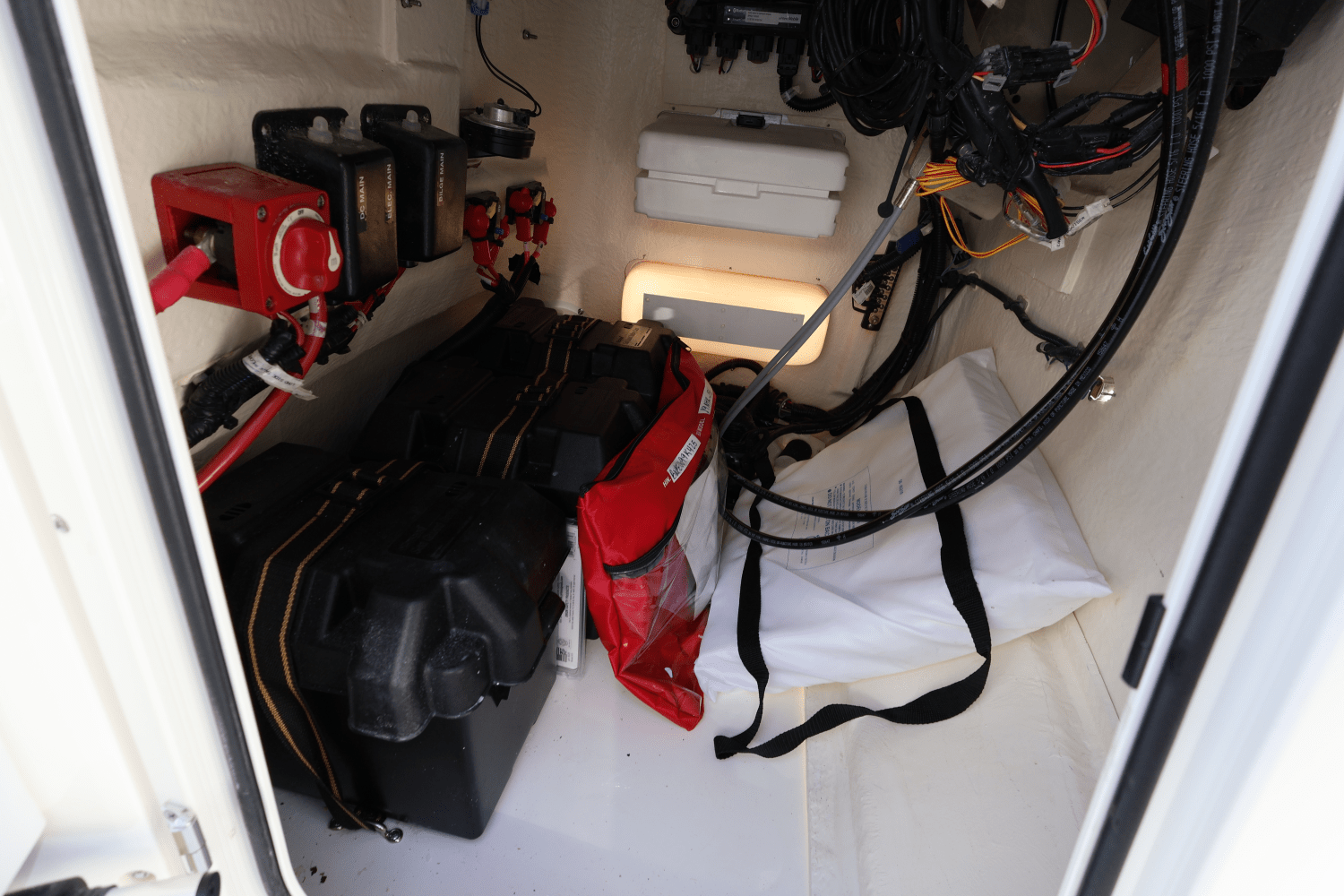 2025 Boston Whaler 190 Montauk Image Thumbnail #25