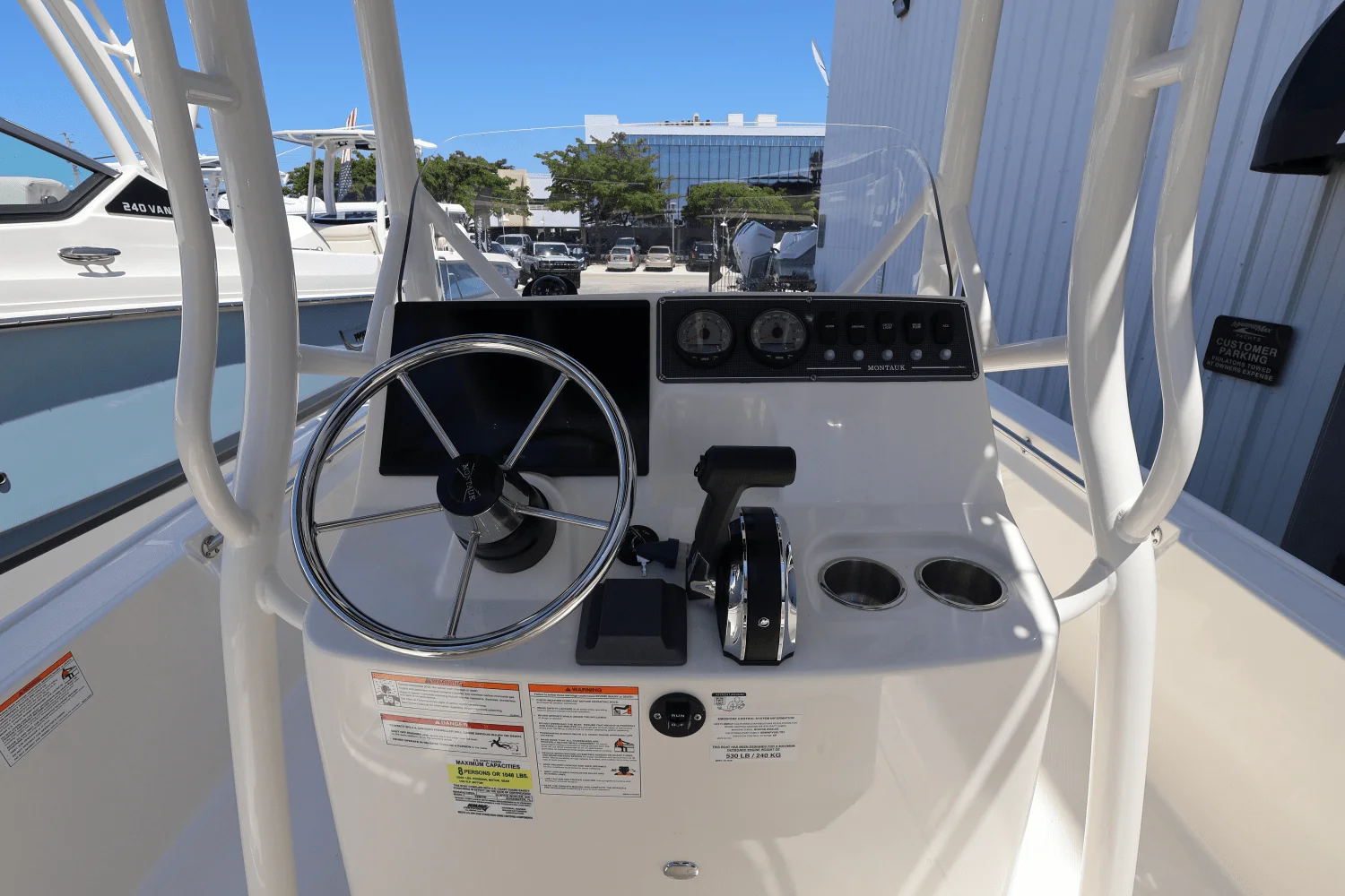 2025 Boston Whaler 190 Montauk Image Thumbnail #17