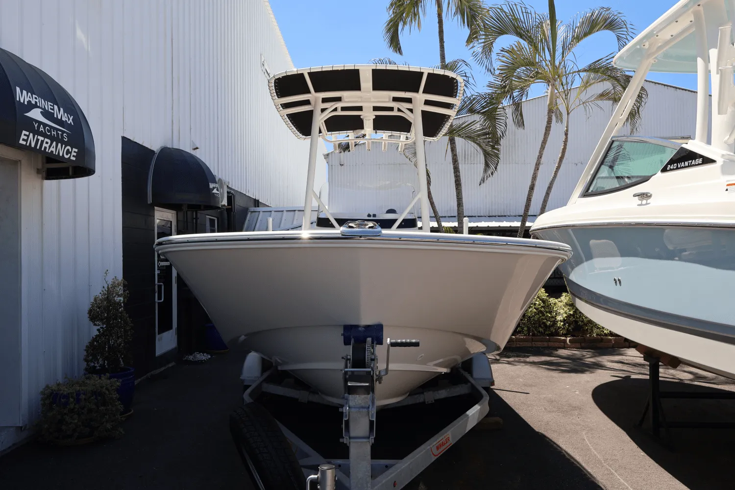 2025 Boston Whaler 190 Montauk Image Thumbnail #8
