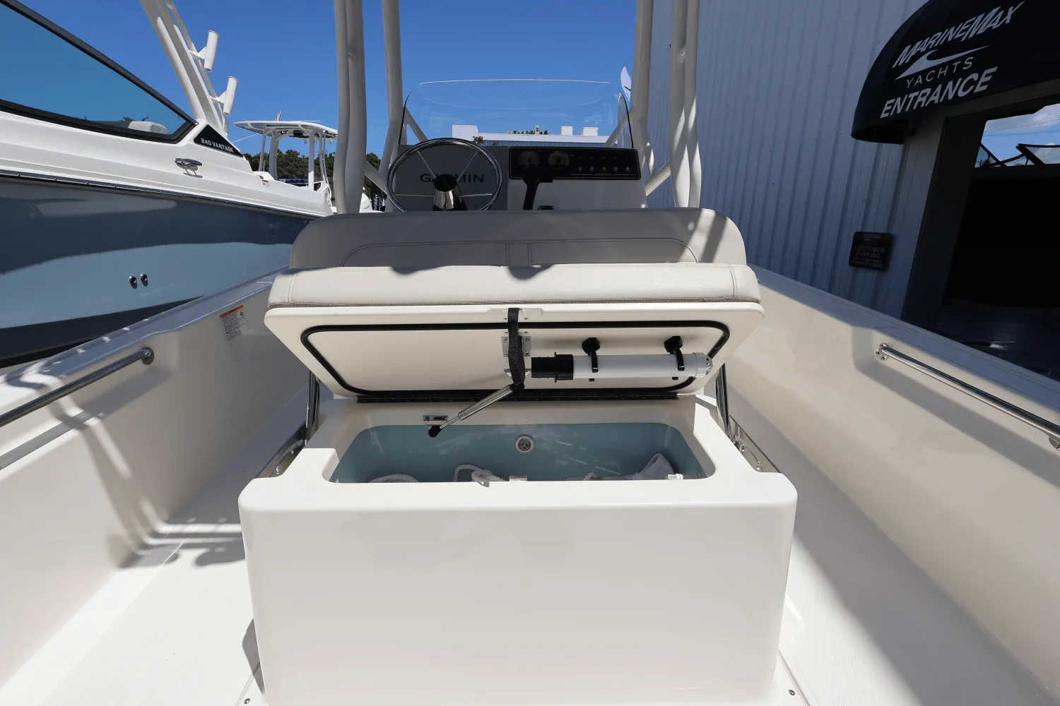 2025 Boston Whaler 190 Montauk Image Thumbnail #15
