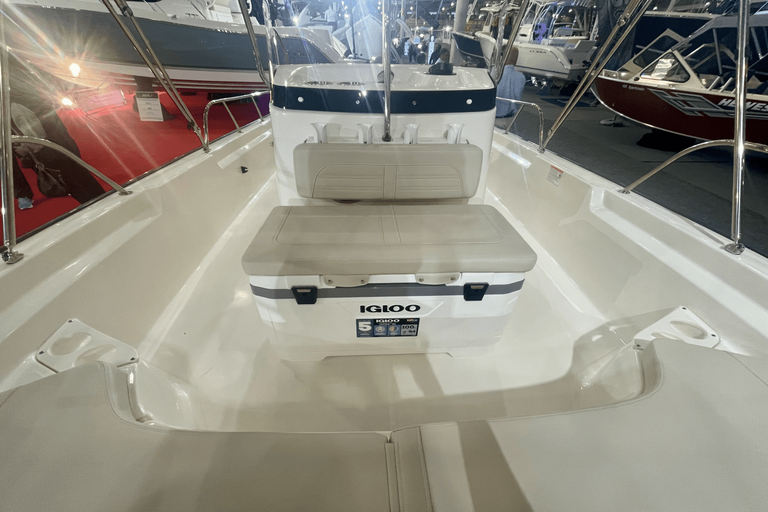 2025 Boston Whaler 190 Montauk Image Thumbnail #16