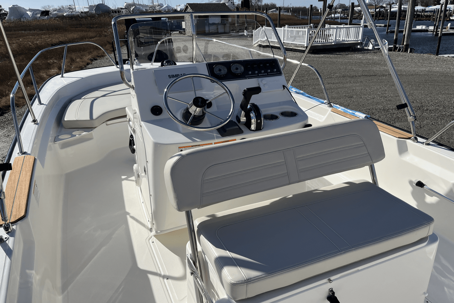 2025 Boston Whaler 190 Montauk Image Thumbnail #6