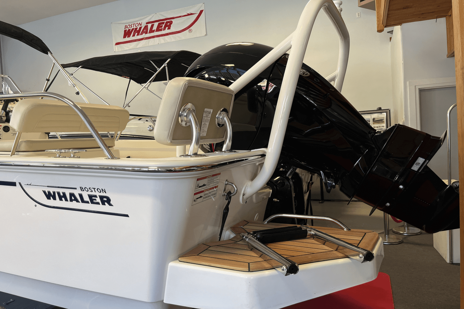 2025 Boston Whaler 190 Montauk Image Thumbnail #1