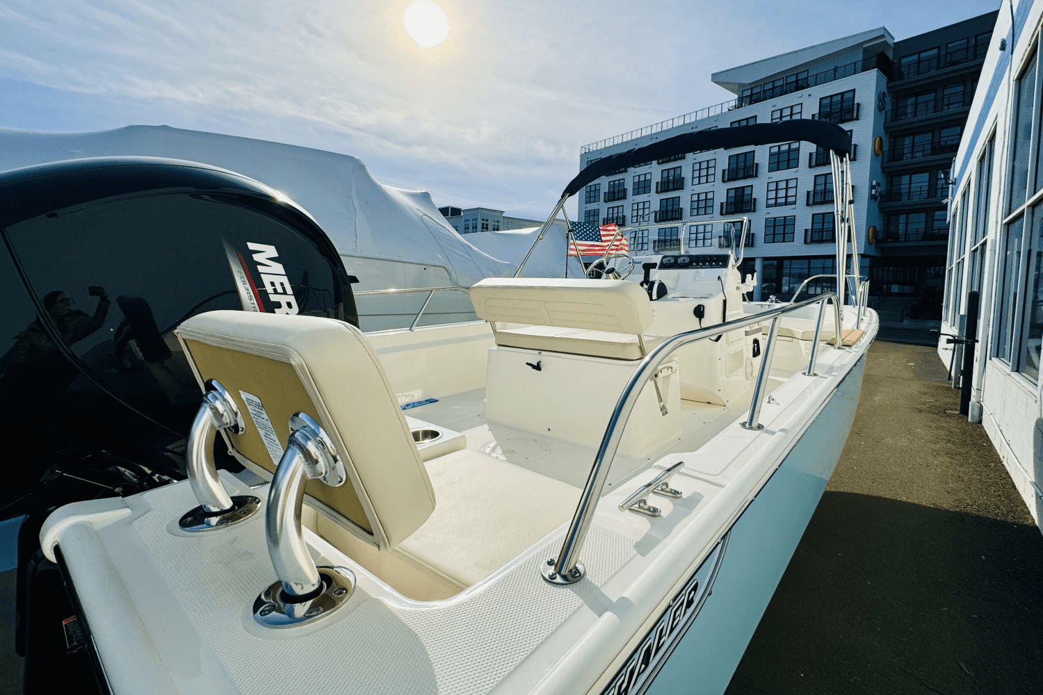 2025 Boston Whaler 190 Montauk Image Thumbnail #8